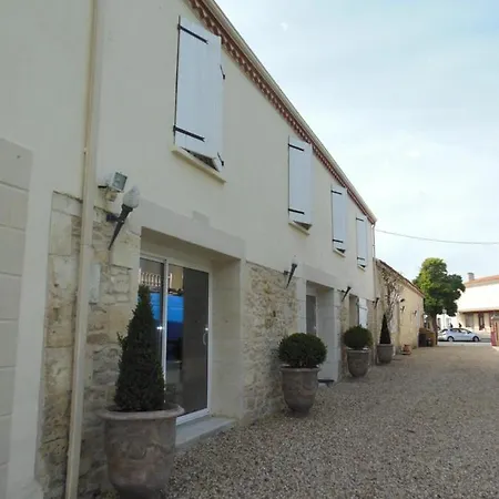 Le Fief De La Ribeyre Bed & Breakfast Queyrac