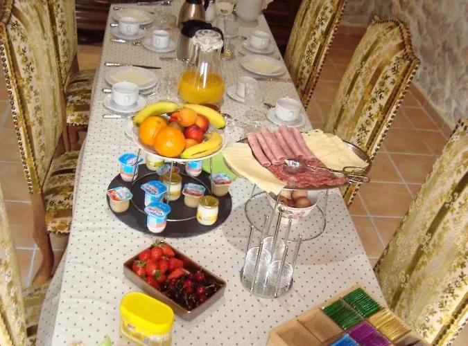 Le Fief De La Ribeyre Bed & Breakfast
