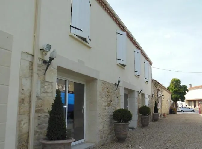 Le Fief De La Ribeyre Bed & Breakfast Queyrac